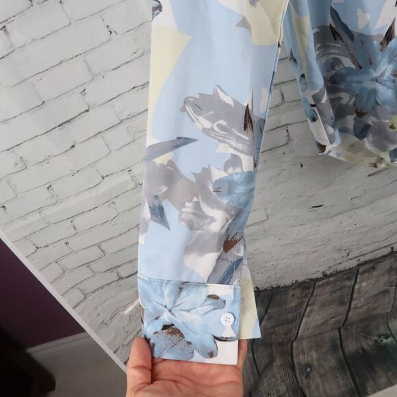 DAZY BLUE FLORAL LONG SLEEVE BUTTON DOWN TOP SIZE MEDIUM - Picture 5 of 6